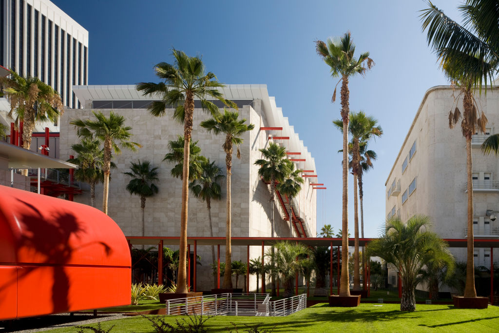 Lacma Broad & Resnick PavilionLos Angeles, California, United States, Architect: Renzo Piano Building Workshop, 2010, Lacma Broad & Resnick Pavilion, Renzo Piano Building Workshop,Exterior Resnick Pavilion (Photo by View Pictures/Universal Images Group via Getty Images)